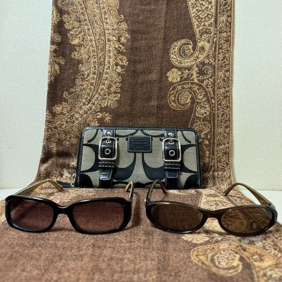 2 Coach Sunglasses Pair & Wallet Accessory Bundle - Picture 3 of 7
